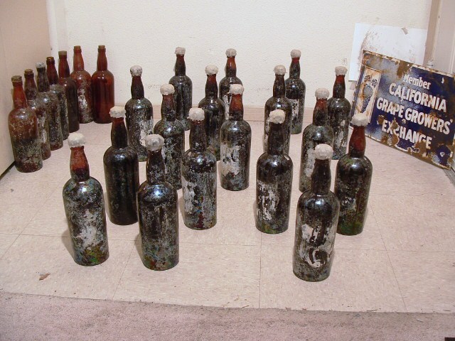 schoelerwine014.jpg   1935 Zinfandel Wine